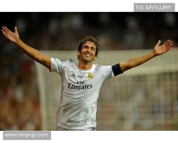 足球痰王的传奇之路：从草根到顶级球星的奋斗故事